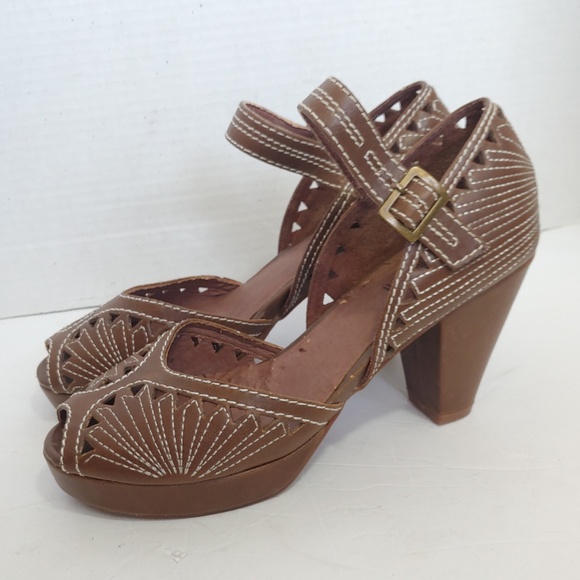 Jeffrey Campbell Shoes - Jeffery Cambell peeptoe vintage inspired heels